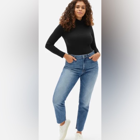 Everlane. The Curvy Cheeky Jean. Size: 29. - Picture 9 of 9